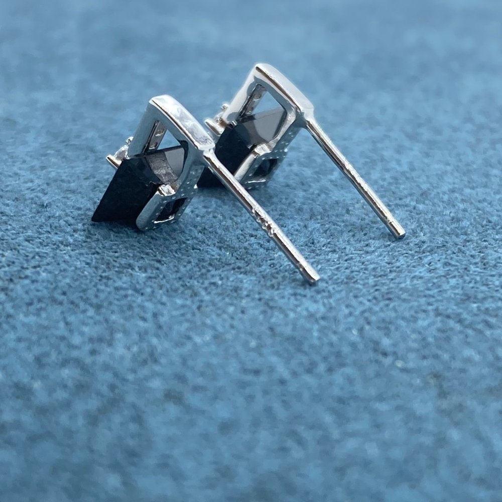 New 6mm Princess Cut Onyx Diamond Studs 925 Silver - Picture 2 of 6